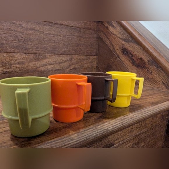Vintage Tupperware Toy Mugs and  3 piece jug - Picture 4 of 5